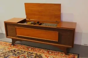 Full view of a restored GE Kubrick mid-century stereo console.