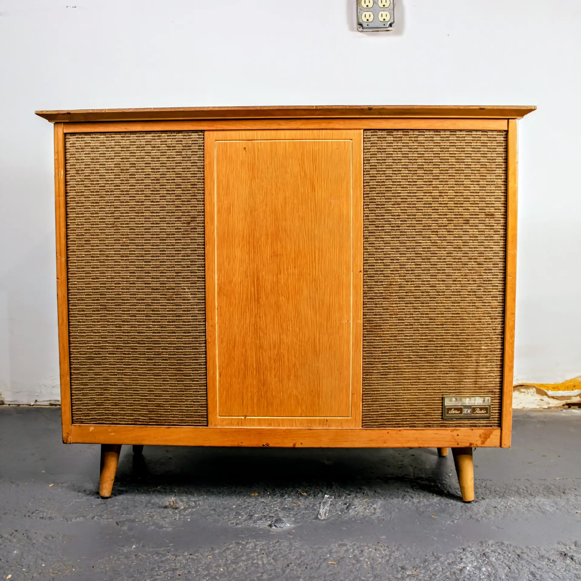 Restored Zenith MH2600 wood grain finish hi-fi media console storage cabinet